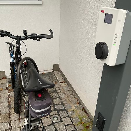 Attika Ferienwohnung In Freiburg -Gundelfingen Mit Grosser Dachterrasse Exterior photo